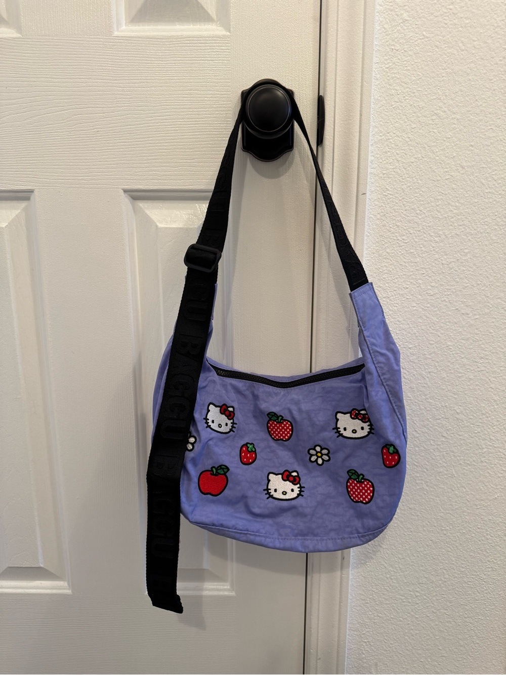 BAGGU Lavender Hello Kitty Strawberry Patch Shoulder Bag